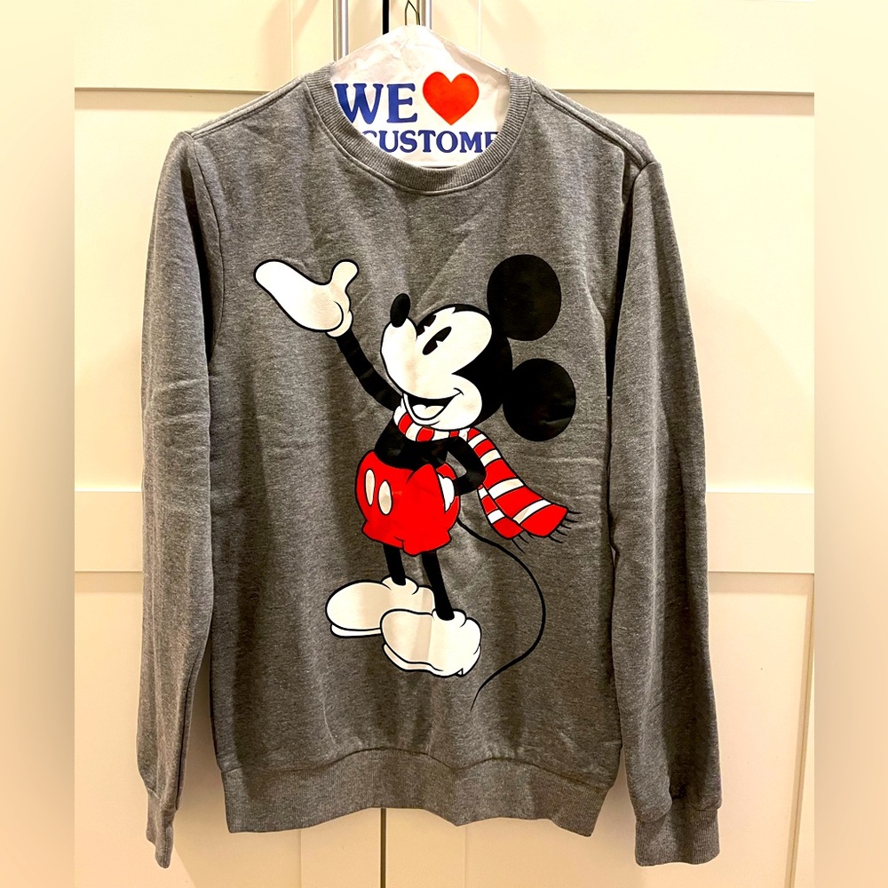NWT Disney Holiday Mickey Mouse sweatshirt